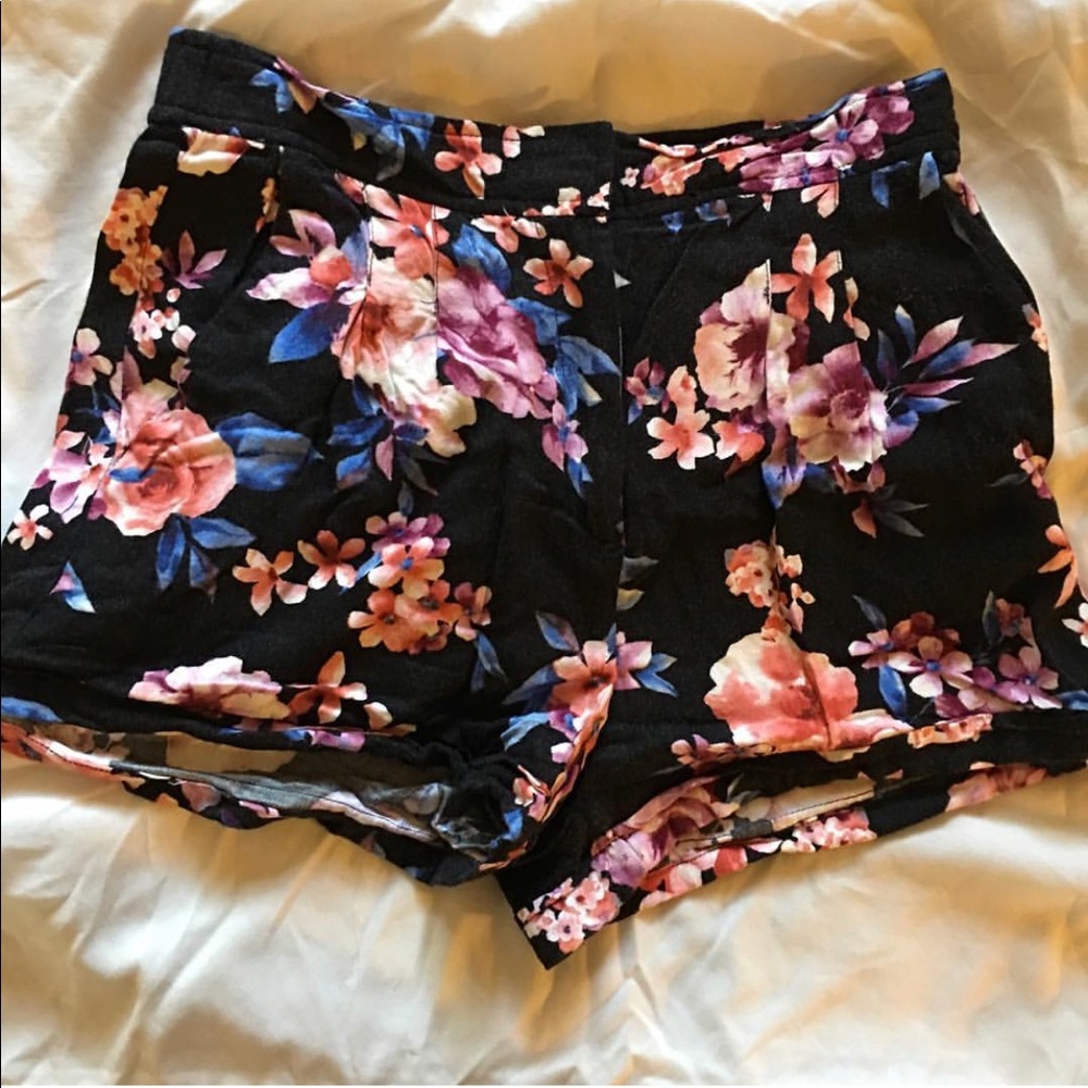 F21 floral shorts